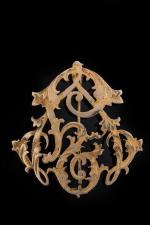 Broche en or jaune 18k (750 millièmes) figurant un monogramme...