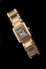 CARTIER.  Montre bracelet de dame modèle "Tank Française" petit...