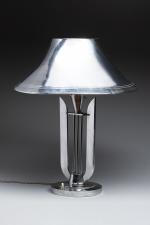 Dans le goût de Jean PERZEL. 
Lampe à poser en...