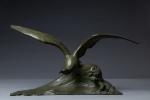 Maximilien FIOT (1886-1953). 
Albatros sur les flots. 
Bronze à patine...