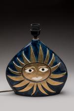 Mithé ESPELT (1923-2020) Lampe "Soleil" Céramique émaillée écrue, bleue et...