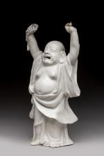 CHINE - Vers 1900.  Statuette de Budai en porcelaine...