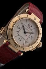 CARTIER. 
"Pasha". 
Montre bracelet d'homme en or 18k, le boitier...