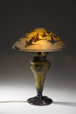 LE VERRE FRANCAIS. Lampe champignon en verre multicouche dans les...