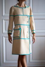 COURREGES Prototypes. 
Robe en laine melangée beige gansée d'un galon...