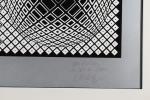 Victor VASARELY (1906-1997).
"Composition quadrillée sur fond argenté".
Lithographie signée, justifiée "Bon...