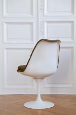 Eero SAARINEN (1910-1961), éditions Knoll international.Suite de huit chaises pivotantes...