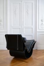 Oscar NIEMEYER (1907-2012), éditions Fasem. 
Chaise longue à bascule modèle...