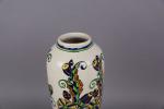 KERAMIS BOCH FRERES, LA LOUVIERE. Vase fuselé en faience polychrome...