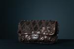 CHANEL. Sac East West en patchwork de cuirs de reptiles...