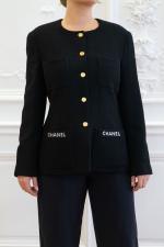 CHANEL. Veste de la ligne "Boutique" en tweed de laine...