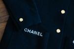 CHANEL. Veste de la ligne "Boutique" en tweed de laine...