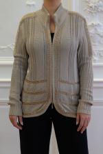 CHANEL. Gilet en maille de coton et viscose beige et...