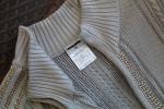 CHANEL. Gilet en maille de coton et viscose beige et...